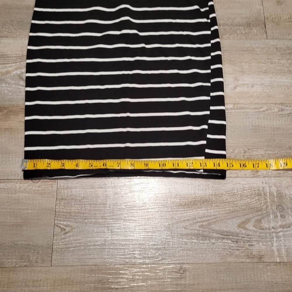 Heart Hips Black and White Pencil Skirt - Picture 2 of 8